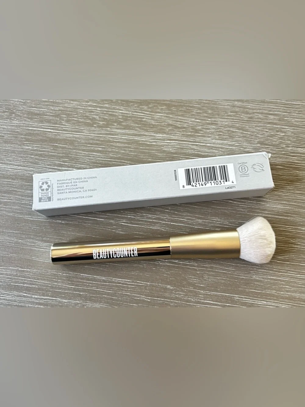 Beautycounter Cream Bronzer Brush ~ New in Box